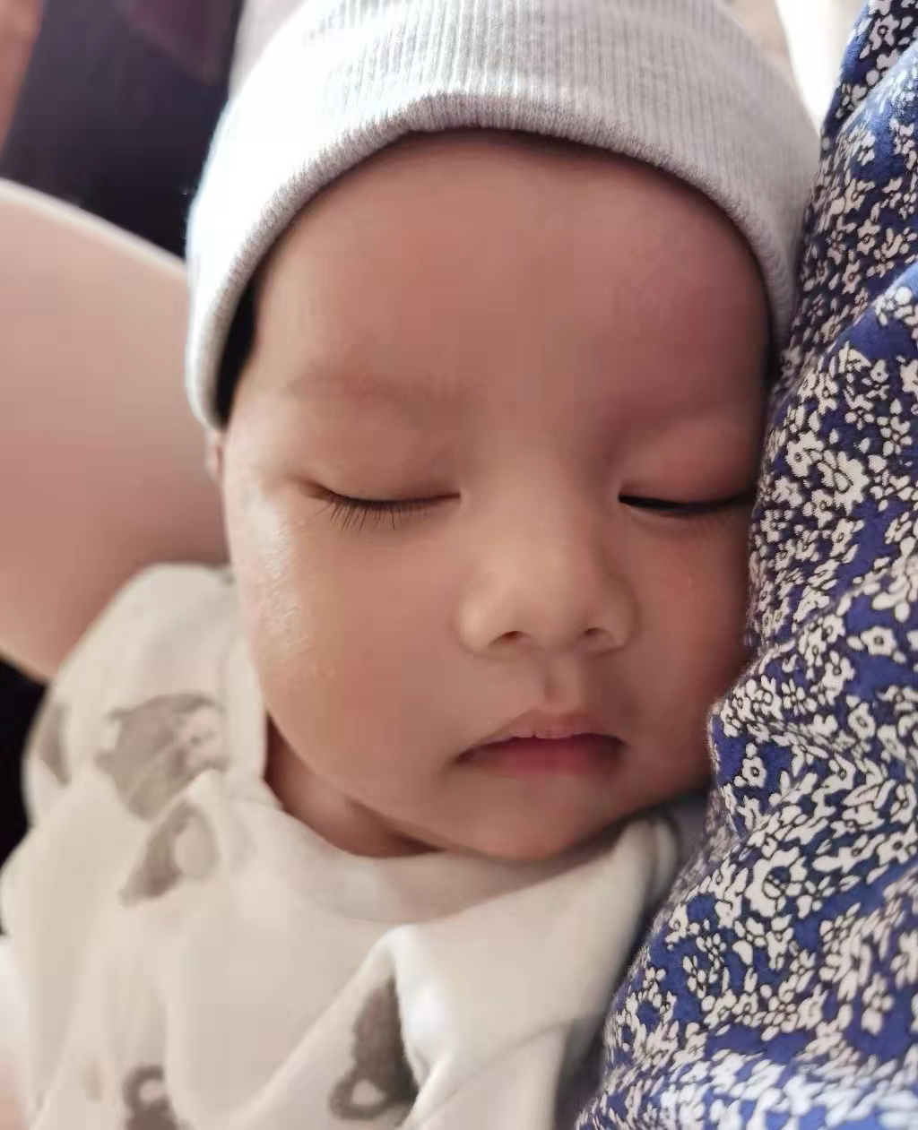 泰国康民国际医院宫腔粘连，子宫内膜薄患者试管婴儿成功案例